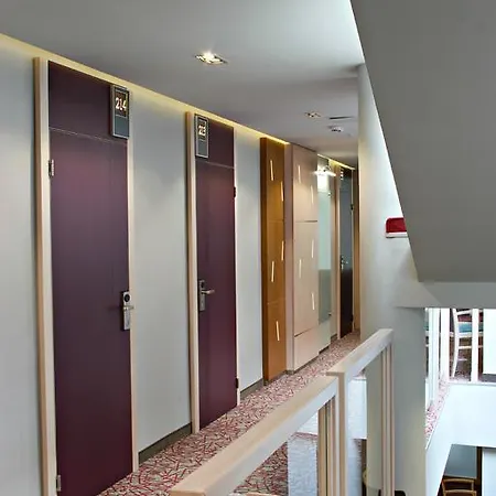 Hostel Szent Gellert Székesfehérvár