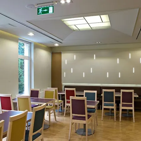 Hostel Szent Gellert *