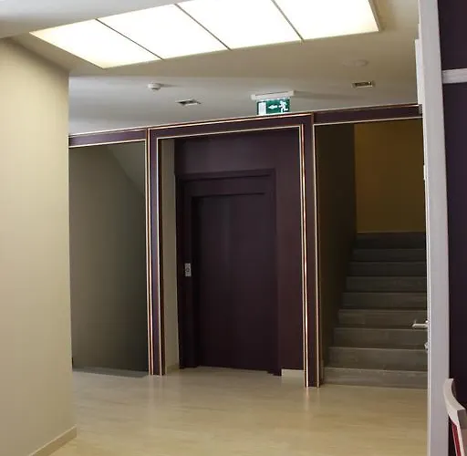 Szent Gellért Ostello *